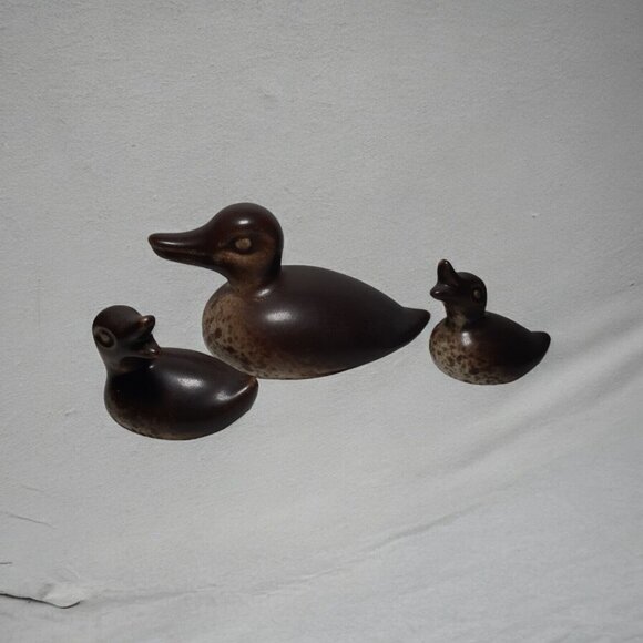 Howard Pierce Ducks Mama and Ducklings Brown Spotted 3 pc California Pottery - Picture 6 of 15